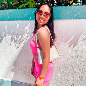 Meet your Posher, Danica